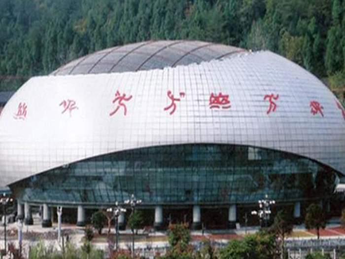 永城体育中心球形网架加工安装